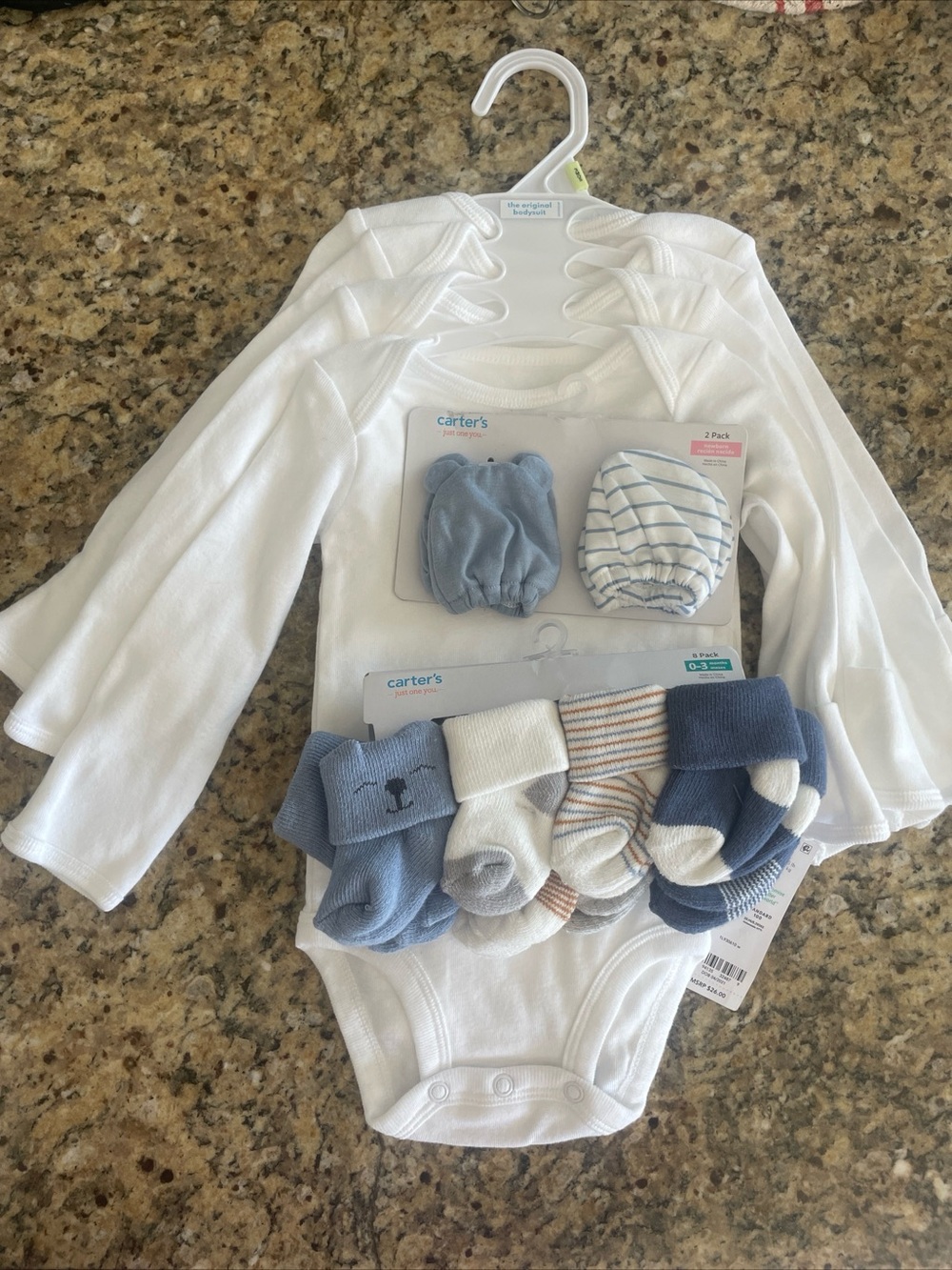 NWT Carter’s Baby Bundle Onesie Socks Mittens Newborn Gift Set 3M